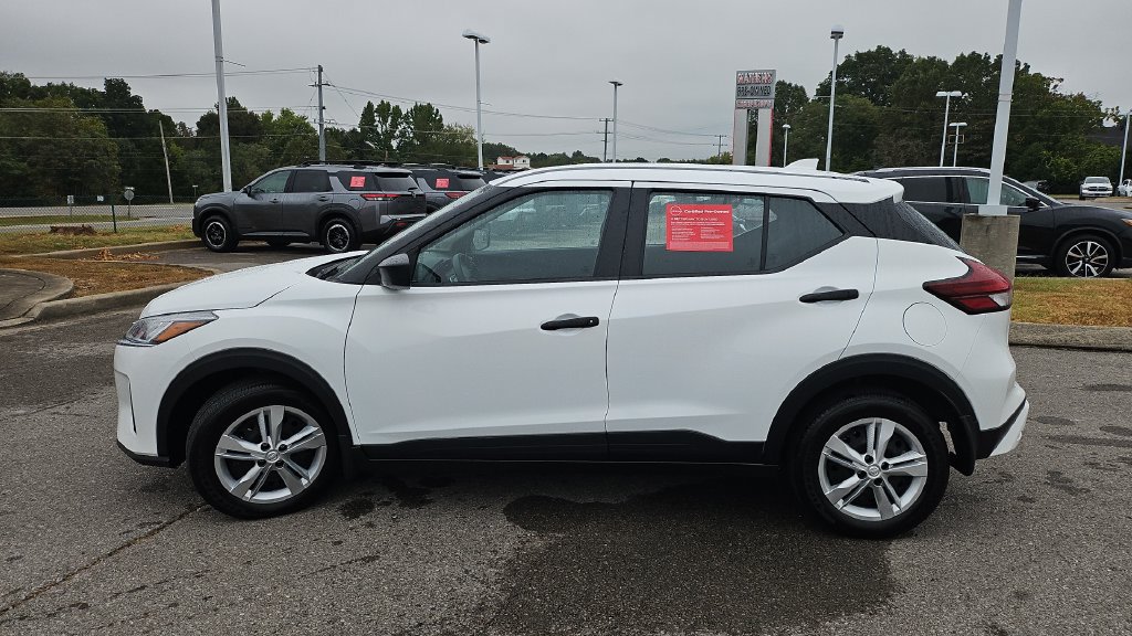 Certified 2025 Nissan Kicks Play S FWD image 18