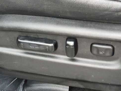 Used 2017 Honda Pilot Touring image 18