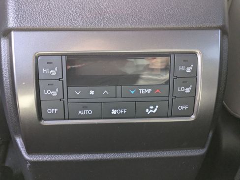 Used 2023 Lexus GX 460 w/ Black Line Special Edition image 32