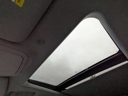 Certified 2022 Ford Explorer XLT w/ Equipment Group 202A image 16