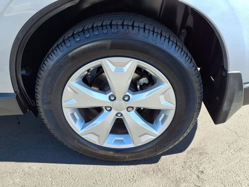 Used 2014 Subaru Forester 2.5i Premium w/ All-Weather Package image 16