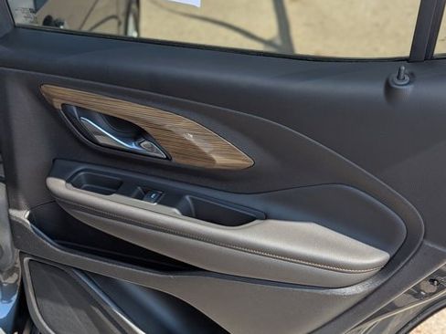 Used 2021 GMC Terrain SLE w/ Driver Convenience Package image 7