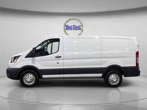Used 2022 Ford Transit 250 Low Roof AWD image 2