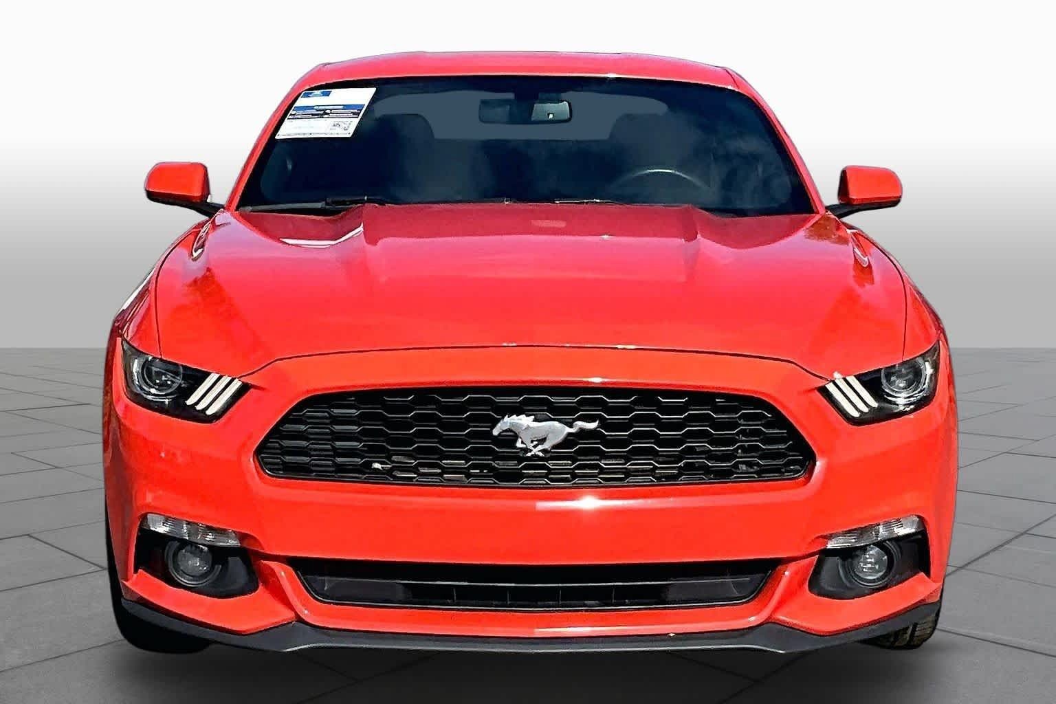 Used 2016 Ford Mustang Coupe w/ Equipment Group 051A RWD image 4