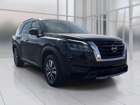 New 2025 Nissan Pathfinder SL image 7