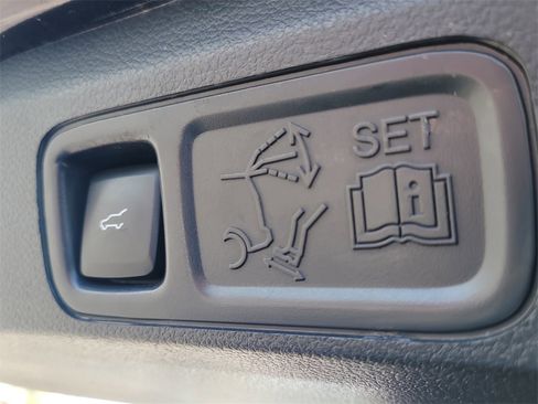 Certified 2023 Lincoln Navigator Reserve image 8