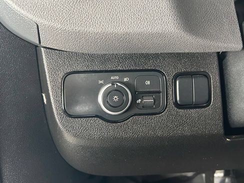Used 2025 Mercedes-Benz Sprinter 2500 image 20