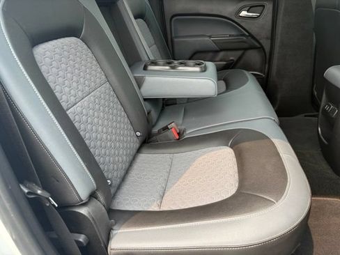 Used 2018 Chevrolet Colorado Z71 AWD/4WD image 17