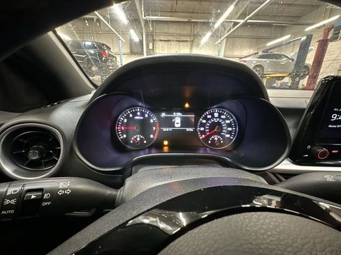 Certified 2024 Kia Forte GT-Line image 12