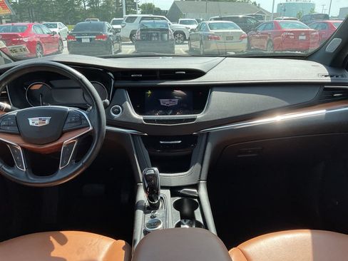 Used 2023 Cadillac XT5 Premium Luxury AWD/4WD image 9