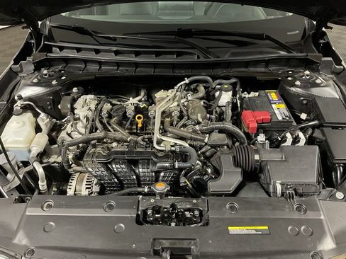 Used 2023 Nissan Altima 2.5 SV FWD image 39
