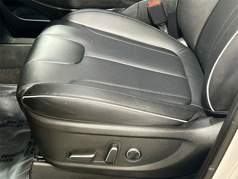 Used 2025 Hyundai Palisade SEL image 17