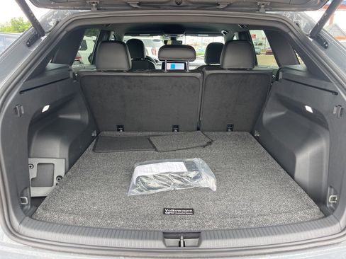 New 2025 Volkswagen Atlas Cross Sport SE image 16