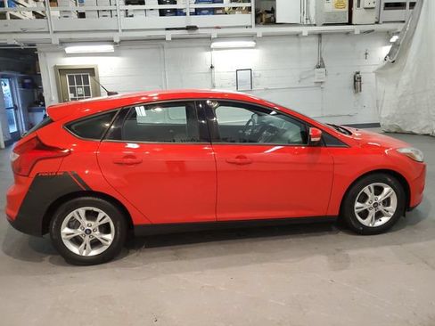 Used 2013 Ford Focus SE FWD image 8