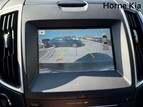 Used 2016 Ford Edge Titanium w/ Technology Package image 22