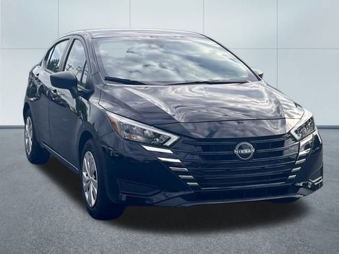 Certified 2025 Nissan Versa S image 4