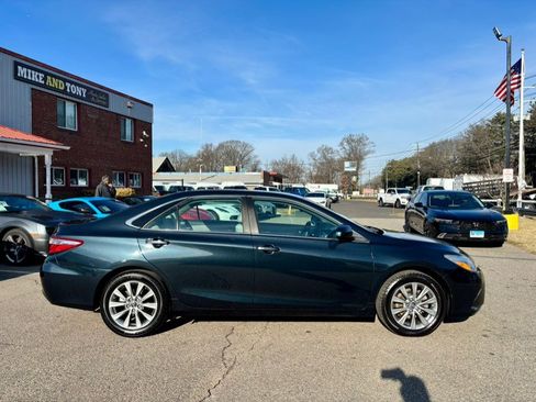 Used 2015 Toyota Camry XLE image 4