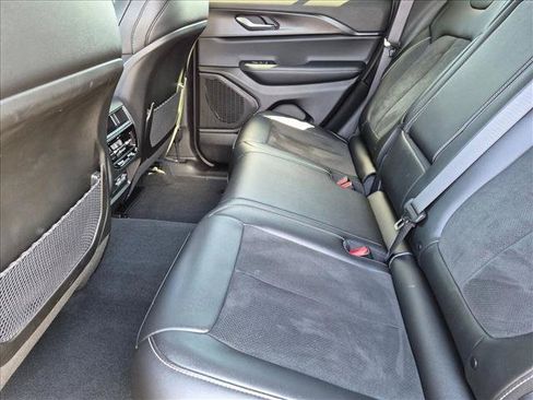 Used 2025 Jeep Grand Cherokee Altitude RWD image 17