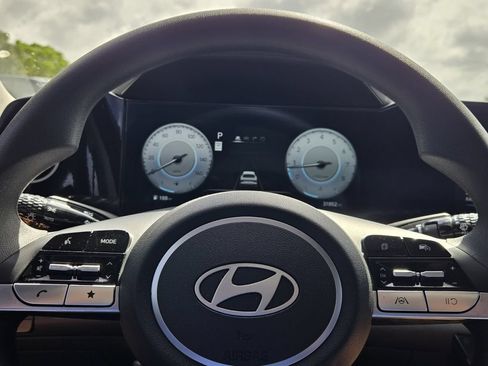 Certified 2024 Hyundai Elantra SEL FWD image 22
