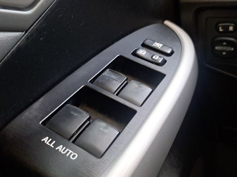 Used 2012 Toyota Prius Four image 26