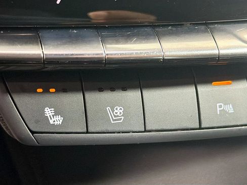 Used 2024 Cadillac XT4 Sport image 19