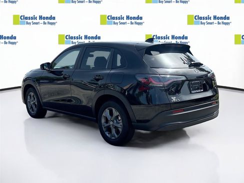 Certified 2026 Honda HR-V LX image 3