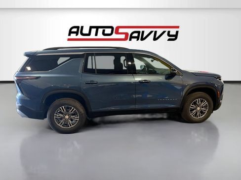 Used 2026 Chevrolet Traverse LT w/ Driver Confidence Package AWD/4WD image 8