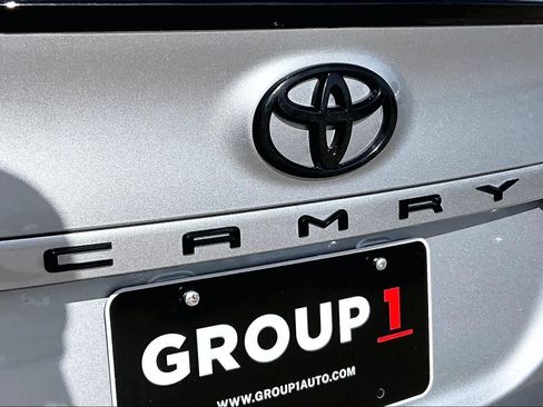 Used 2022 Toyota Camry SE FWD image 29