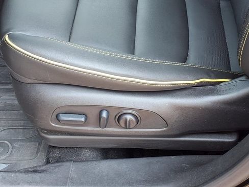 Used 2025 Chevrolet TrailBlazer ACTIV w/ Convenience Package FWD image 4