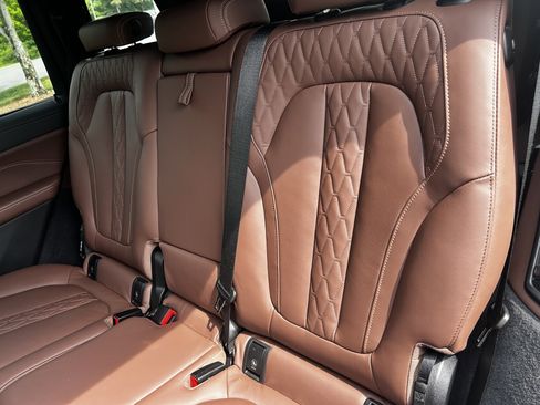 Used 2024 BMW X7 M60i w/ Executive Package image 26