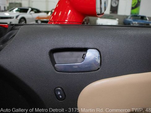 Used 2009 Saturn Sky Red Line RWD image 36