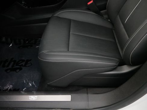 Certified 2025 Cadillac Optiq Luxury 2 w/ LPO, Floor Liner Package image 20