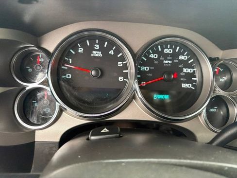 Used 2013 Chevrolet Silverado 1500 LT w/ Interior Plus Package AWD/4WD image 17