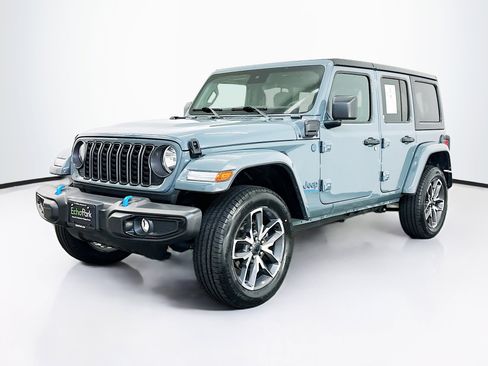 Used 2024 Jeep Wrangler Sport S w/ Convenience Group image 3