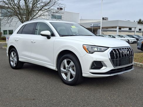 Used 2020 Audi Q3 2.0T Premium w/ Convenience Package image 1