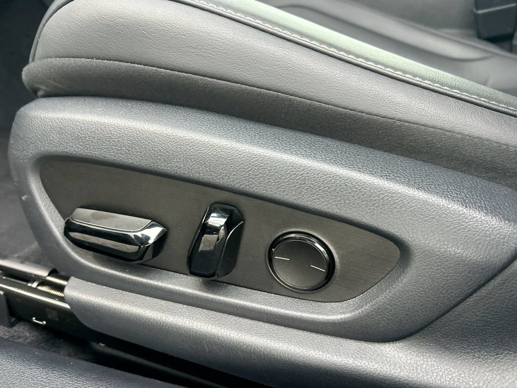 Used 2024 Lexus ES 300h F Sport w/ Accessory Package (Z2) FWD image 16
