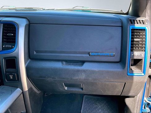 Certified 2018 RAM 1500 Sport w/ Hydro Blue Sport Package image 17