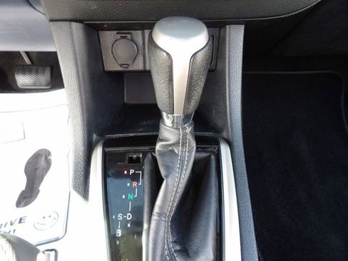 Used 2016 Toyota Corolla LE FWD image 24