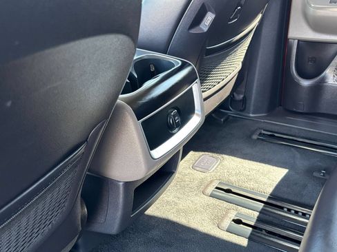 Used 2026 Kia Carnival FWD image 23