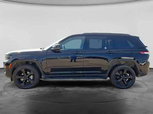 Used 2024 Jeep Grand Cherokee Limited w/ Luxury Tech Group II AWD/4WD image 6