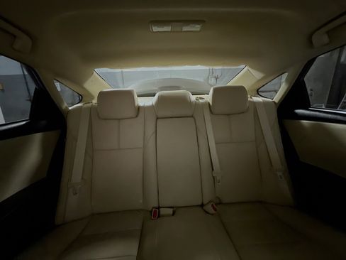 Used 2013 Toyota Avalon XLE Touring FWD image 33