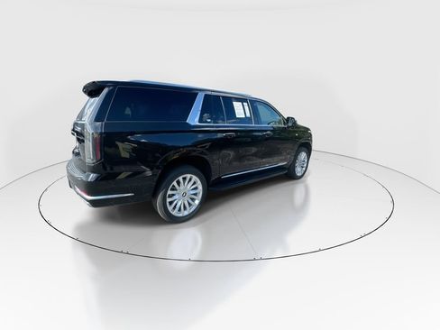 Used 2025 Cadillac Escalade ESV Luxury RWD image 8