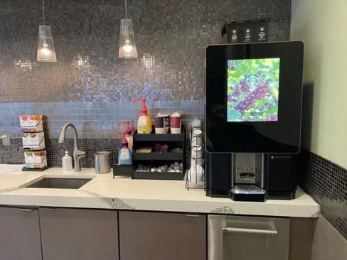 Used 2025 Toyota Camry LE image 34