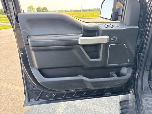 Used 2018 Ford F150 Lariat w/ Equipment Group 502A Luxury AWD/4WD image 25