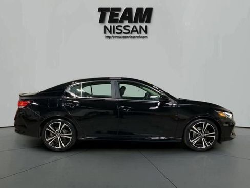 Used 2021 Nissan Sentra SR w/ SR Premium Package image 8
