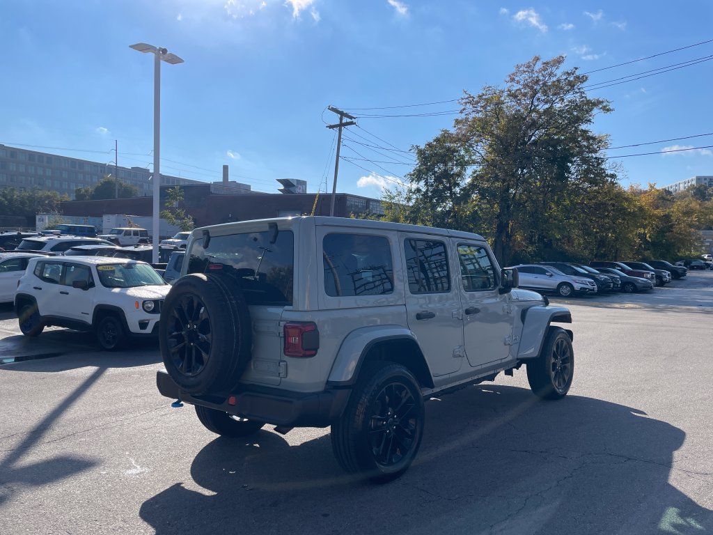 Certified 2024 Jeep Wrangler Unlimited Sahara AWD/4WD image 5