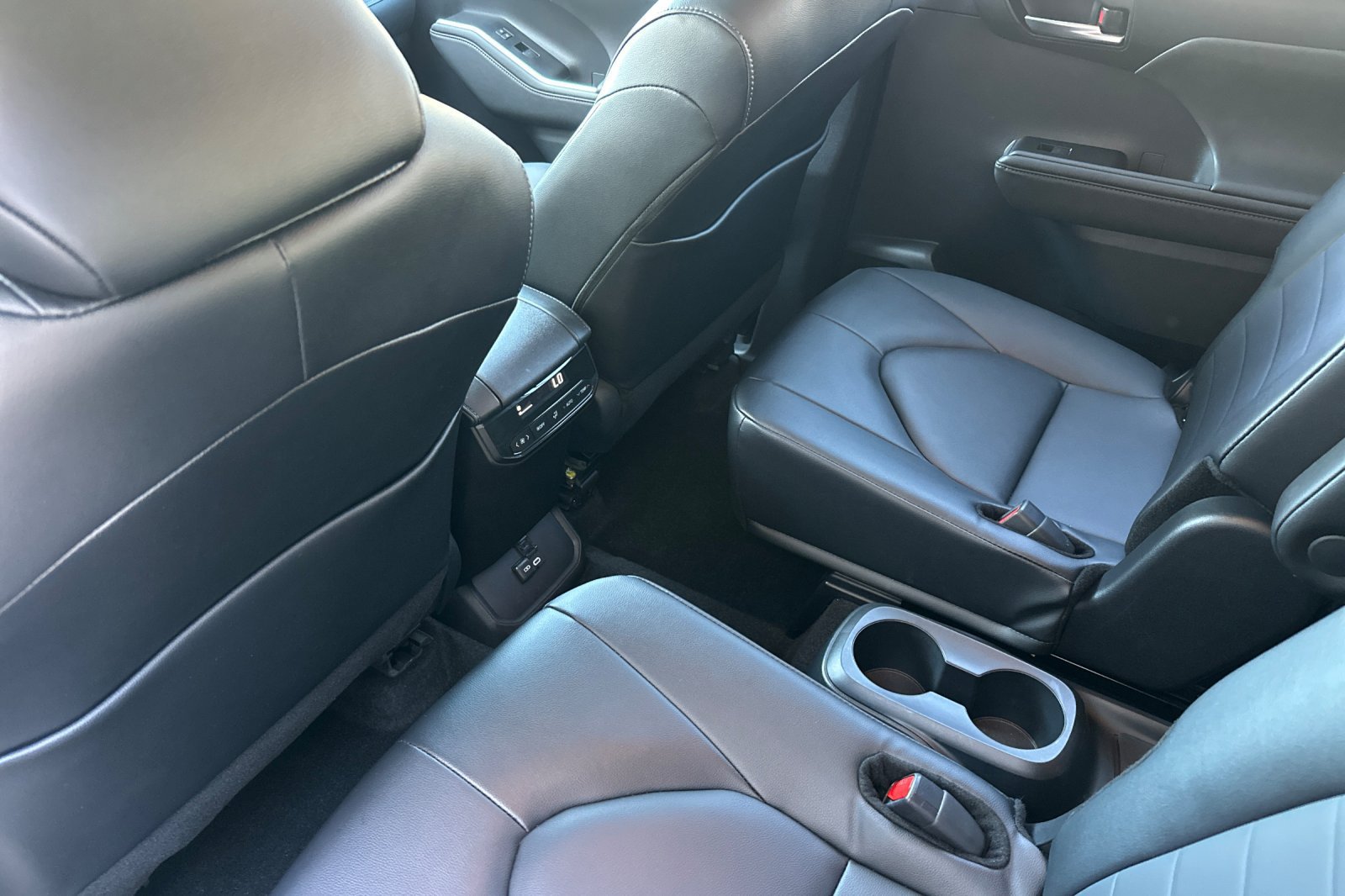 Certified 2026 Toyota Highlander XLE AWD/4WD image 15