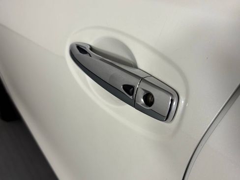 Used 2017 Nissan Rogue SL w/ SL Premium Package image 12