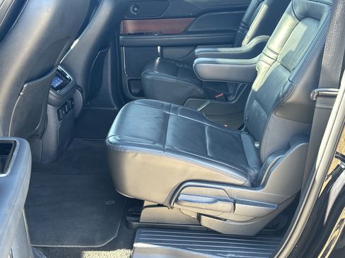 Used 2023 Lincoln Navigator L Reserve image 21