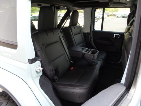 Used 2023 Jeep Wrangler Unlimited Rubicon 392 AWD/4WD image 45